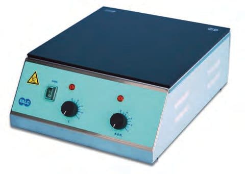 Agitatore elettromagnetico con riscaldamento F 90 T - piastra in vetroceramica – F 90 T con connettore termometro e morsetto per asta Ø 10 mm